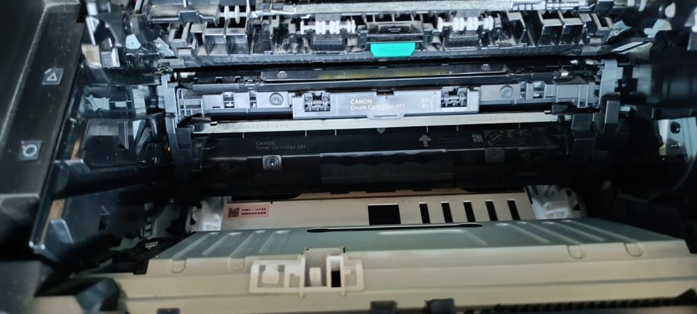 Canon MF 261 d sotiladi yangi