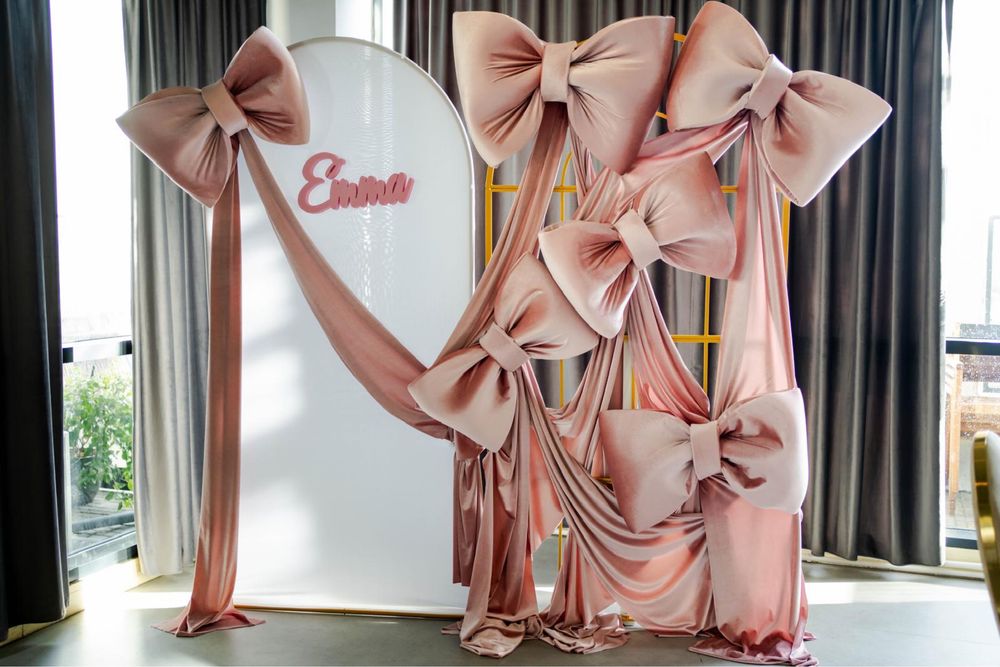 Inchiriez panou decorativ / aranjamente nunta / botez