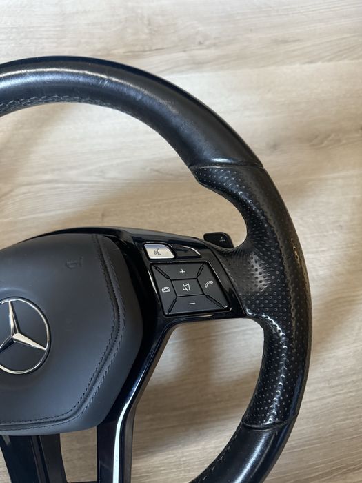 Волан Mercedes W204 W212 W218 AMG Пера