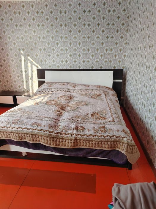 Продам спальный гарнитур