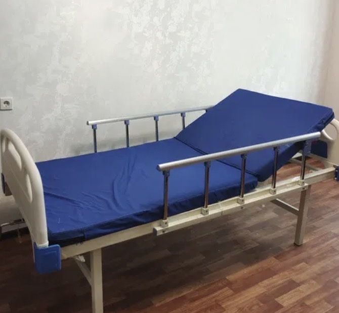 Медицинская кровать
