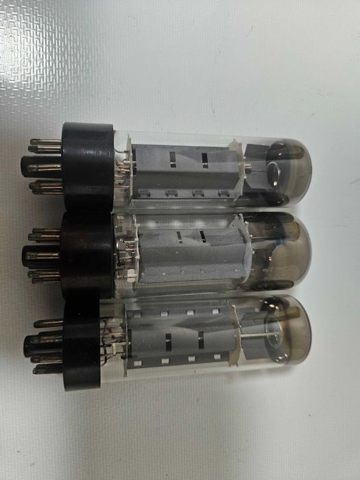 Радио електронни лампи EL34