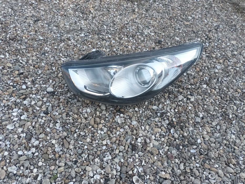 ляв фар за хюндай их35 09 - 15 HYUNDAI IX35