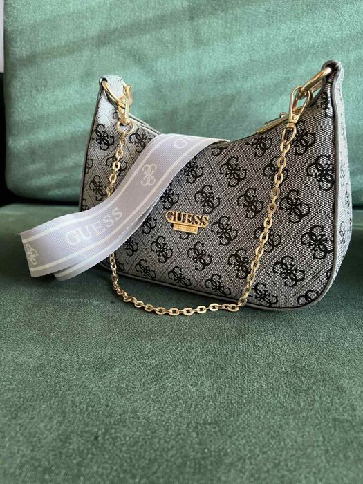 Дамски чанти - Louis Vuitton , Guess