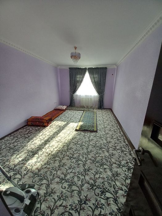 Motrid 3 xonali sotiladi