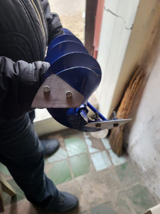 Продам бензобур для зимней рыбалки