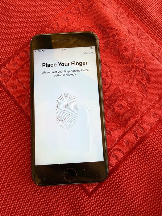 Продавам Iphone 7 32 GB