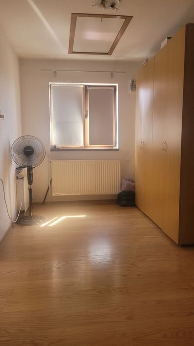 Vând casa 4 camere în Ploiesti