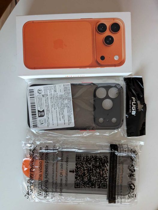 Apple iPhone 17 Pro 256 GB Cosmic Orange, неразопакован + протектори