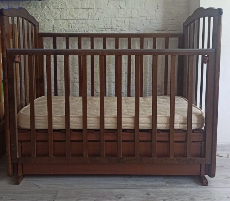 Десткая кроватка