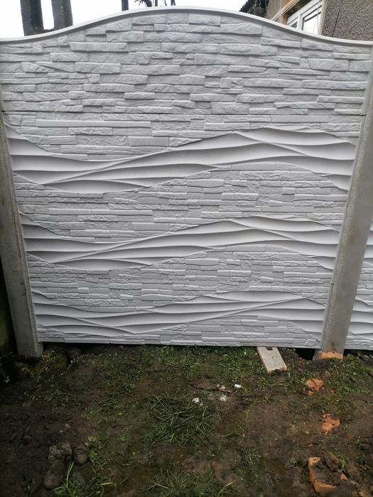 Gard din plăci de beton