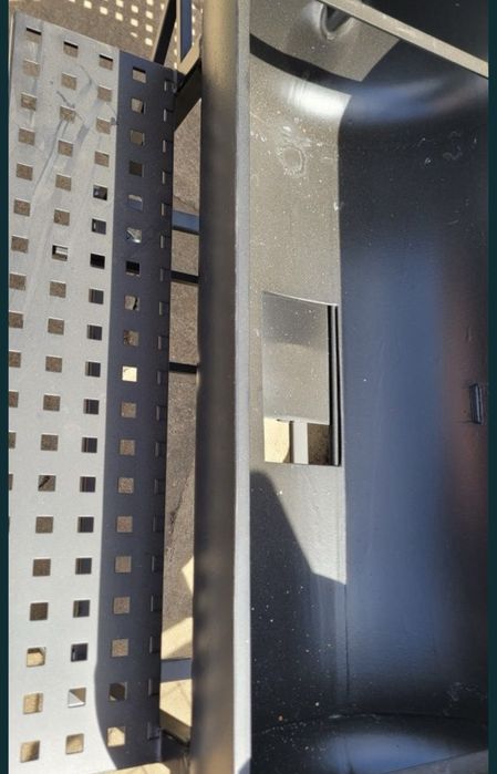 Gratar pentru carne foarte robust bine lucrat