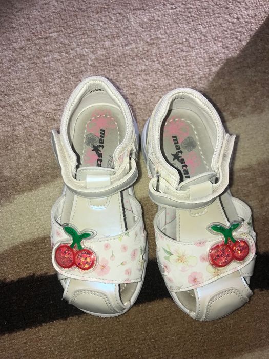 Детски сандали, номер 25