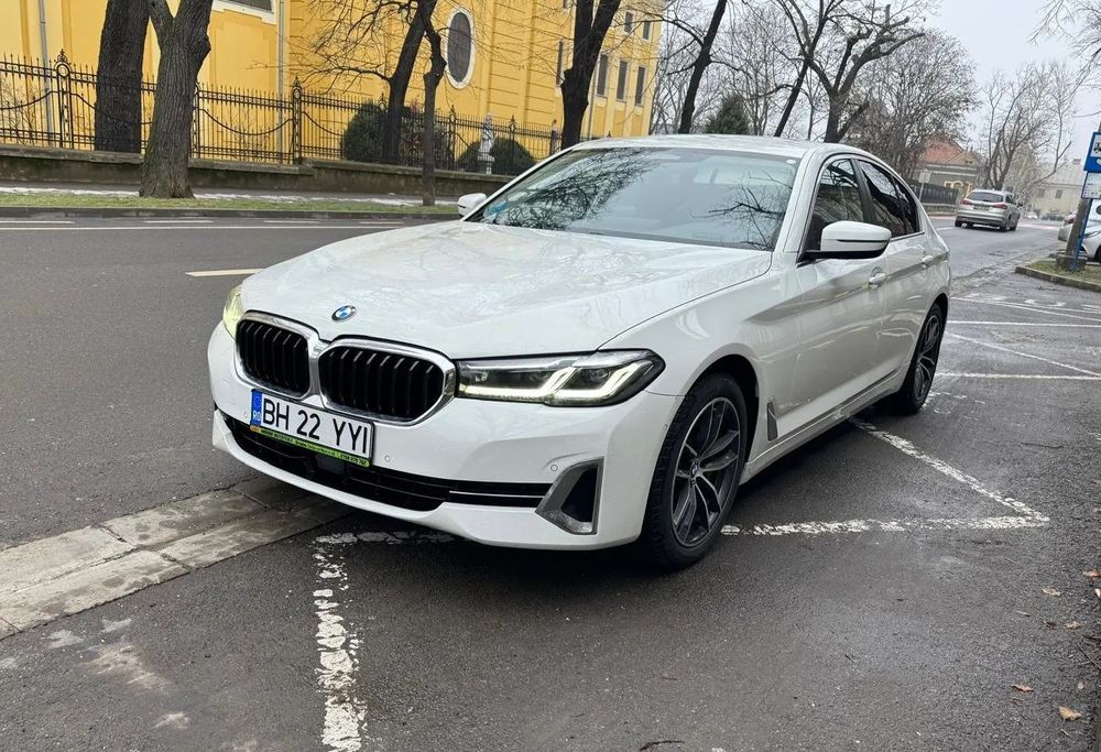 BMW Seria 5 2.0 benzina-252cp-scaune cu memorie-ACC-keyless-camera-istoric BMW