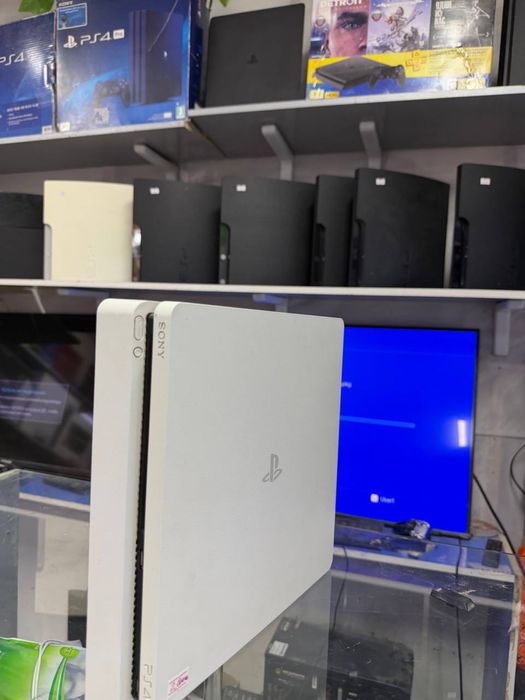 Продается playstation 4 slim