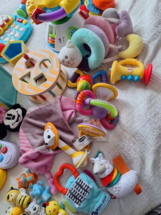 Голям комплект бебешки играчки – дрънкалки, музикални, над 20 бр.