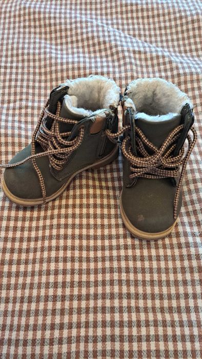 Детски апрески/боти