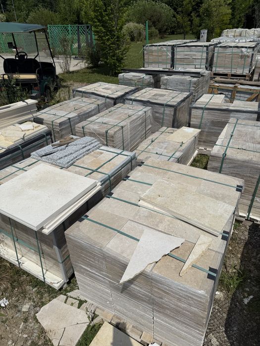 Granit trepte scari glafuri placaj calcar marmura montaj