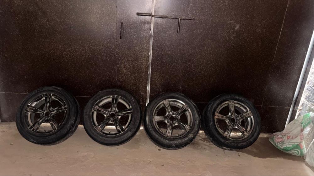 Продам комплект дисков R16, требуется покраска