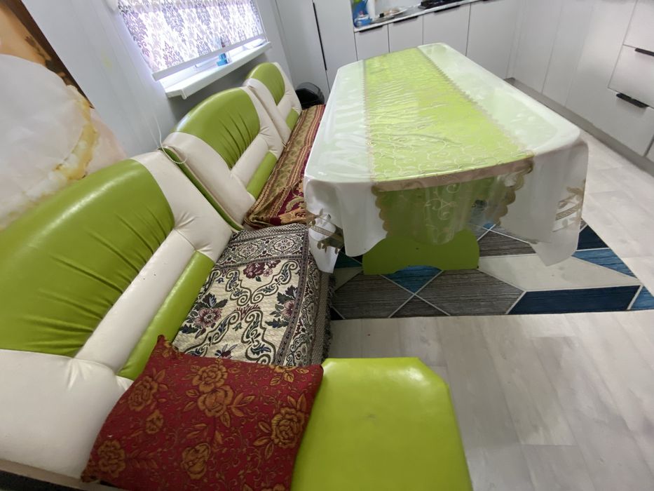 Кухонный Стол с стульям