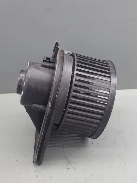 Ventilator aeroterma 1J1819021C Volkswagen VW Golf 2001