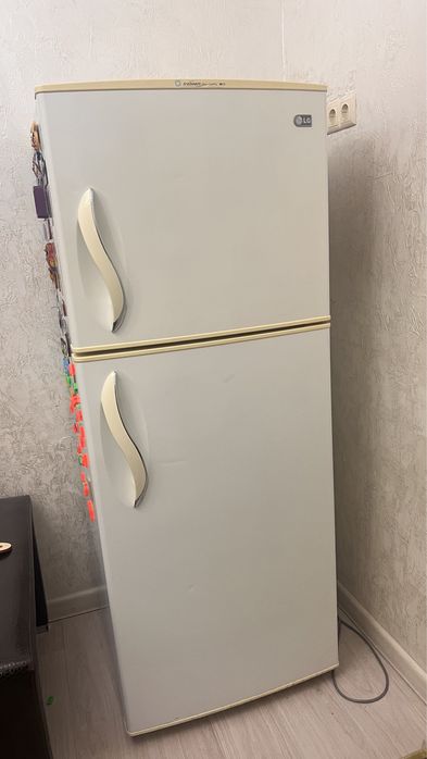 Продам холодильник