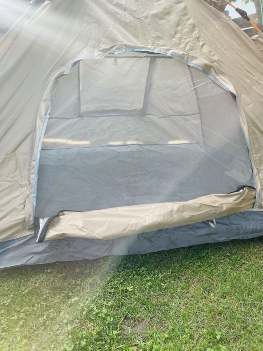 Cort automat,impermiabil excelent pentru festivaluri si campinguri!