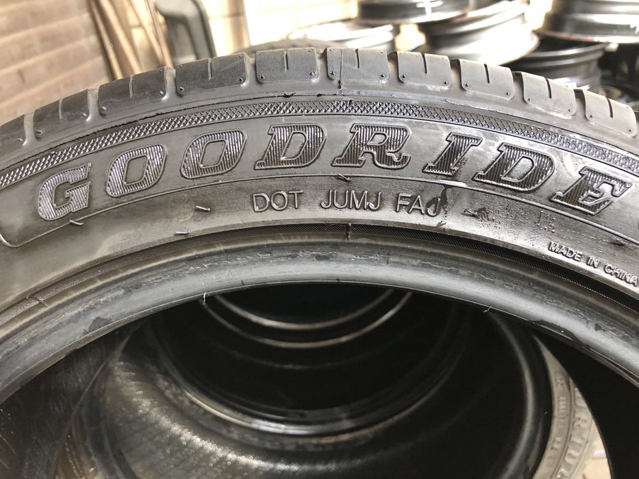 235/45/17 б/у из Германии