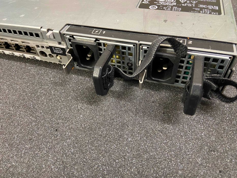 Dell R610 2x Xeon L5520, 8GB RAM, RAID 6x SFF сървър