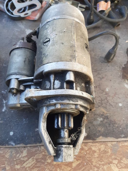 Продам запчасти на Волгу.