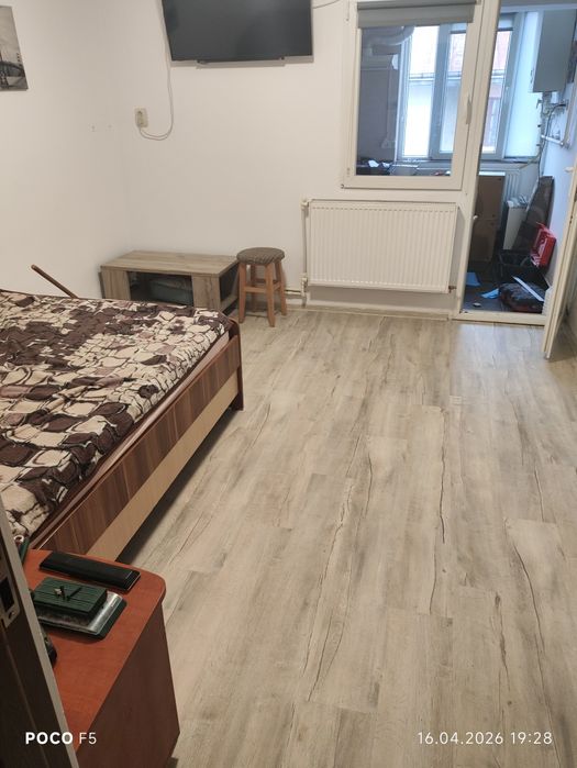 Ofer spre închiriere garsoniera