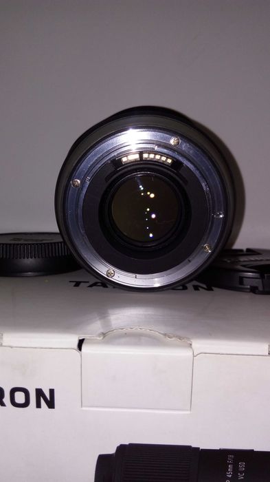 Продам обьектив Canon.