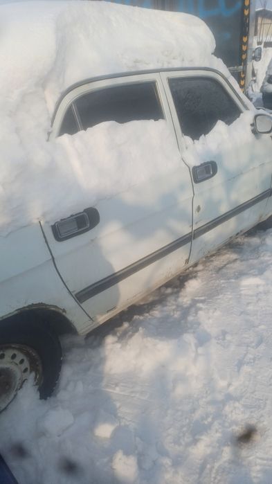 Волга в разбор есть все