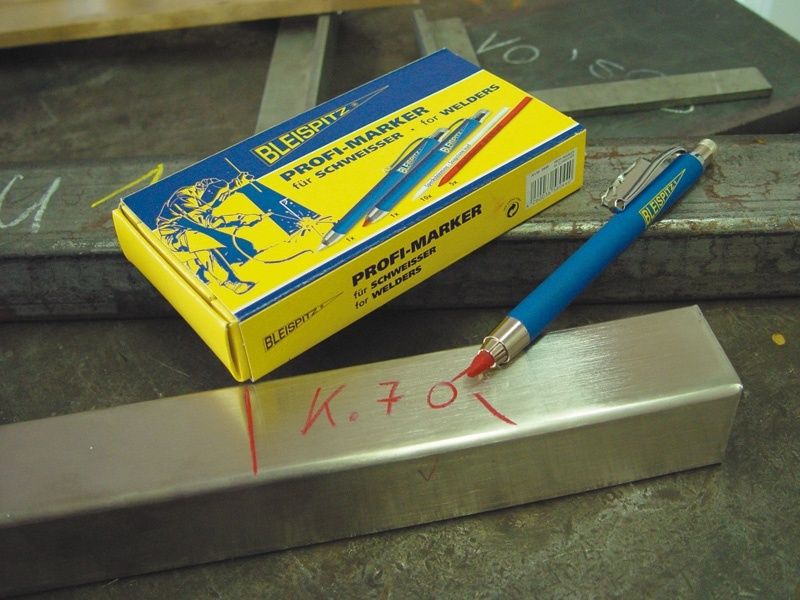 К-т креди и държачи за маркиране на детайлите при заваряване