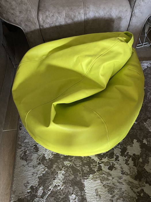 Pernă mare cameră copii . SPAȚIU DE ÎNCHIRIAT 50m2