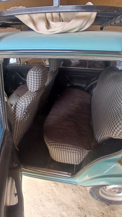 Vaz 2102 sotiladi