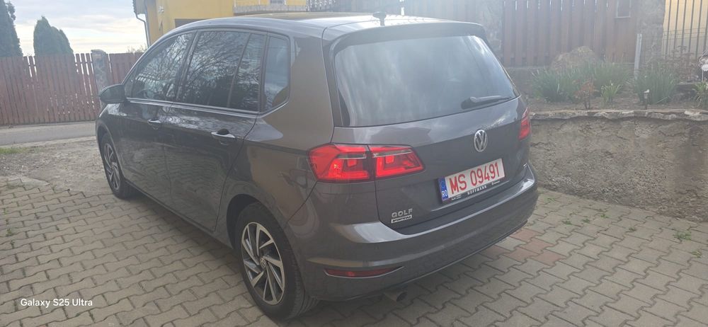 Vând Golf VII Sportvan