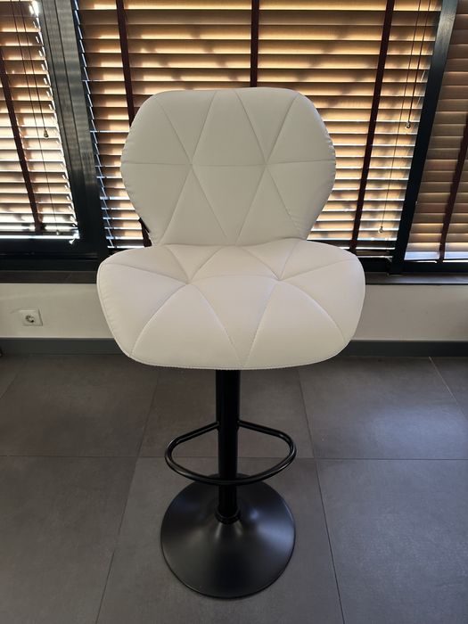 Бар Стол Avenue White– 24м гаранция и безплатна доставка до офис