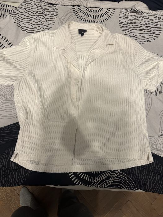 Две чисто нови ризи