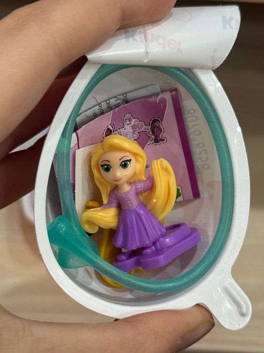 Kinder принцессы
