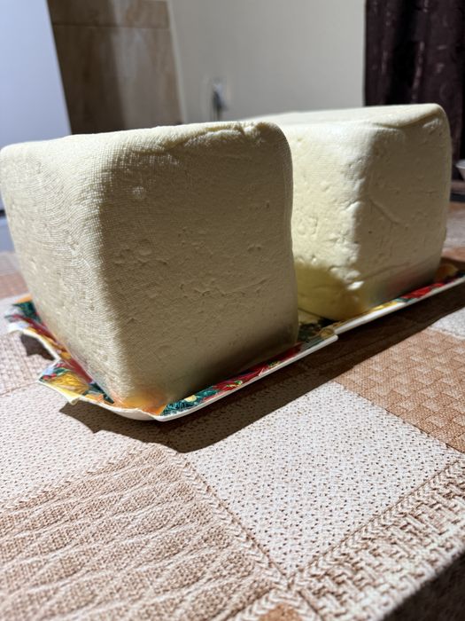 Branza (telemea) de vaca