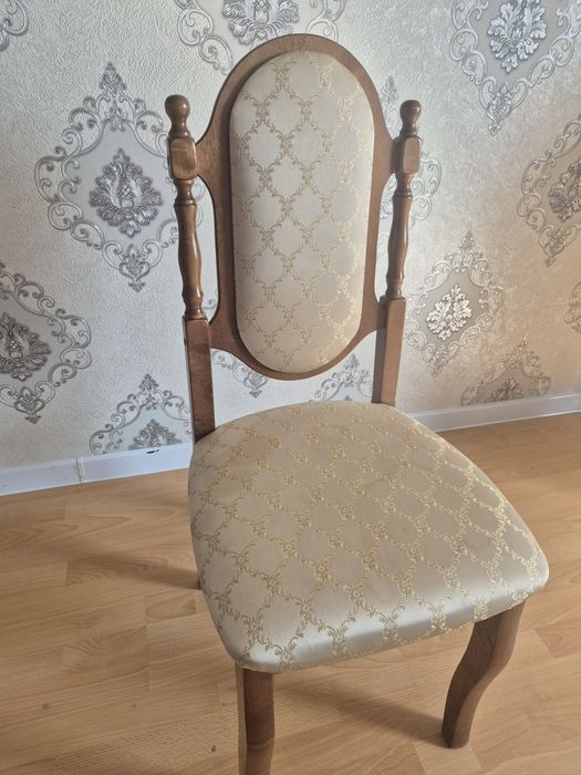 стулья гостинная