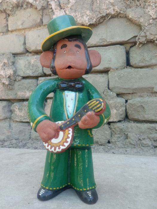 Срочно продам статуэтку