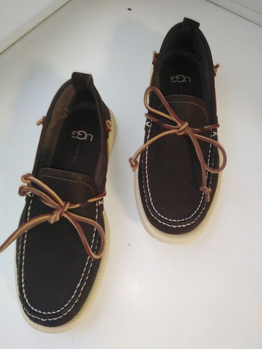 Продам коричневую макасины