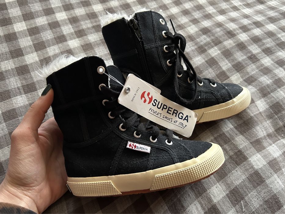 Нови високи кецове / ботуши Supergra