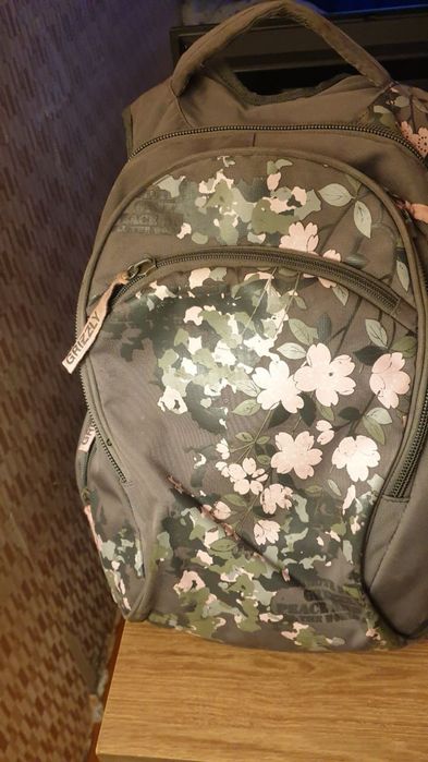 Продам разную обувь и рюкзак