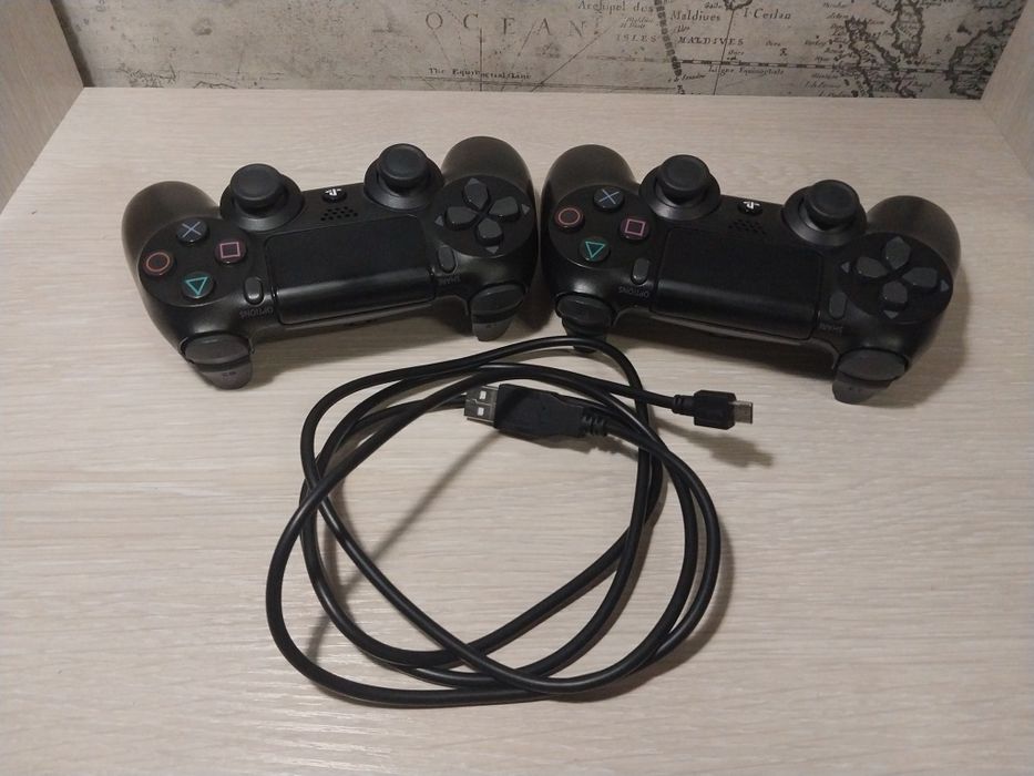 Продам sony Playstation 4 slim