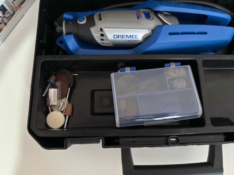 Unealta multifunctionala Dremel 3000 /freza/polizor