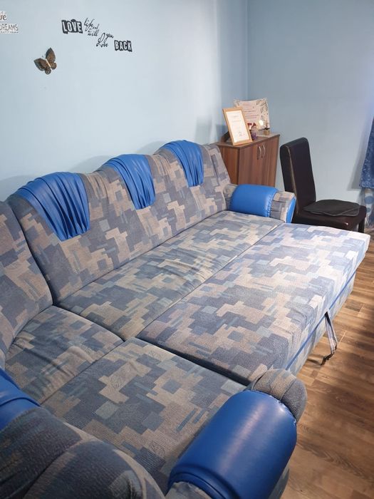 Vând colțare second