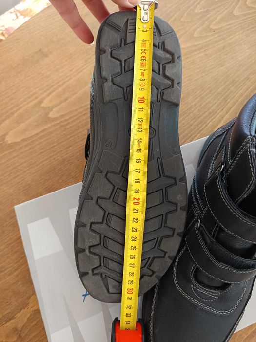 Продавам мъжки боти